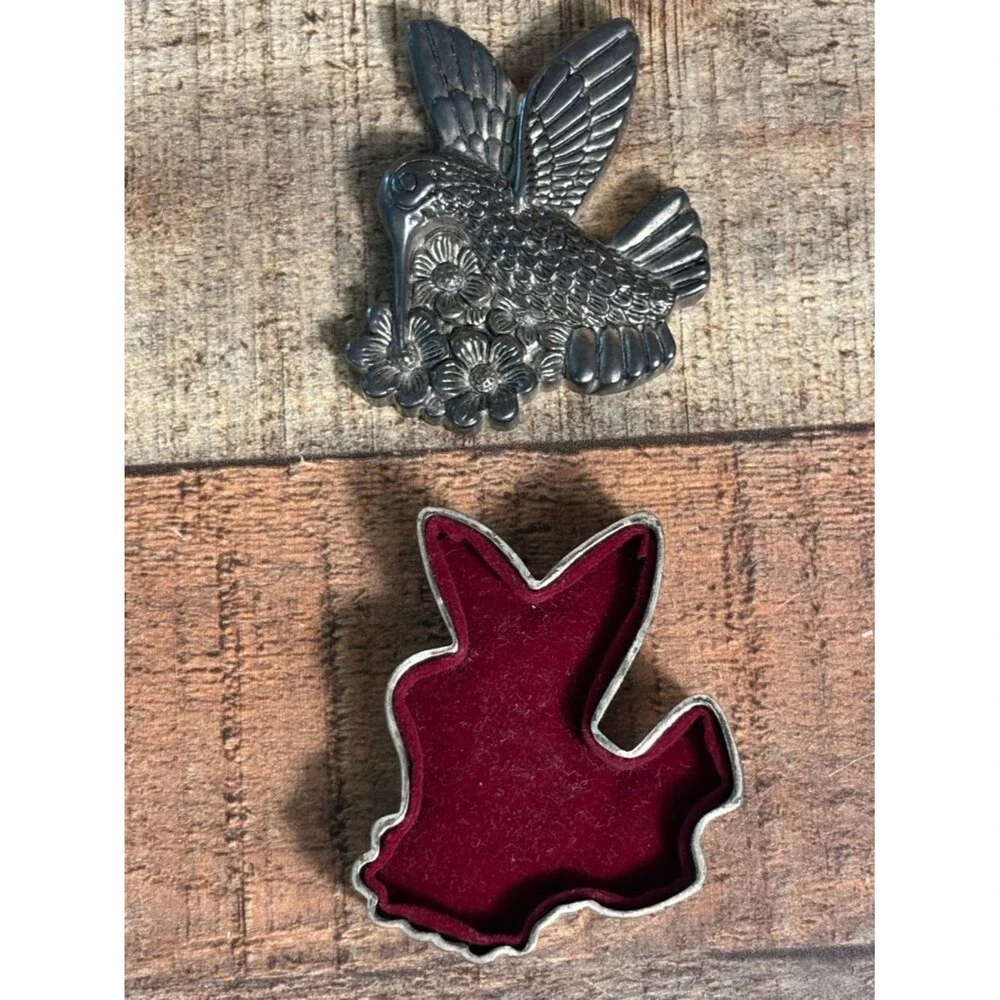 Unbranded hummingbird silver